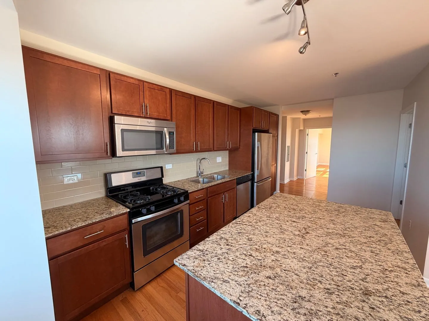 1337 W Fargo Ave, ,  60626, USA 60626-unit#1301-Chicago-IL