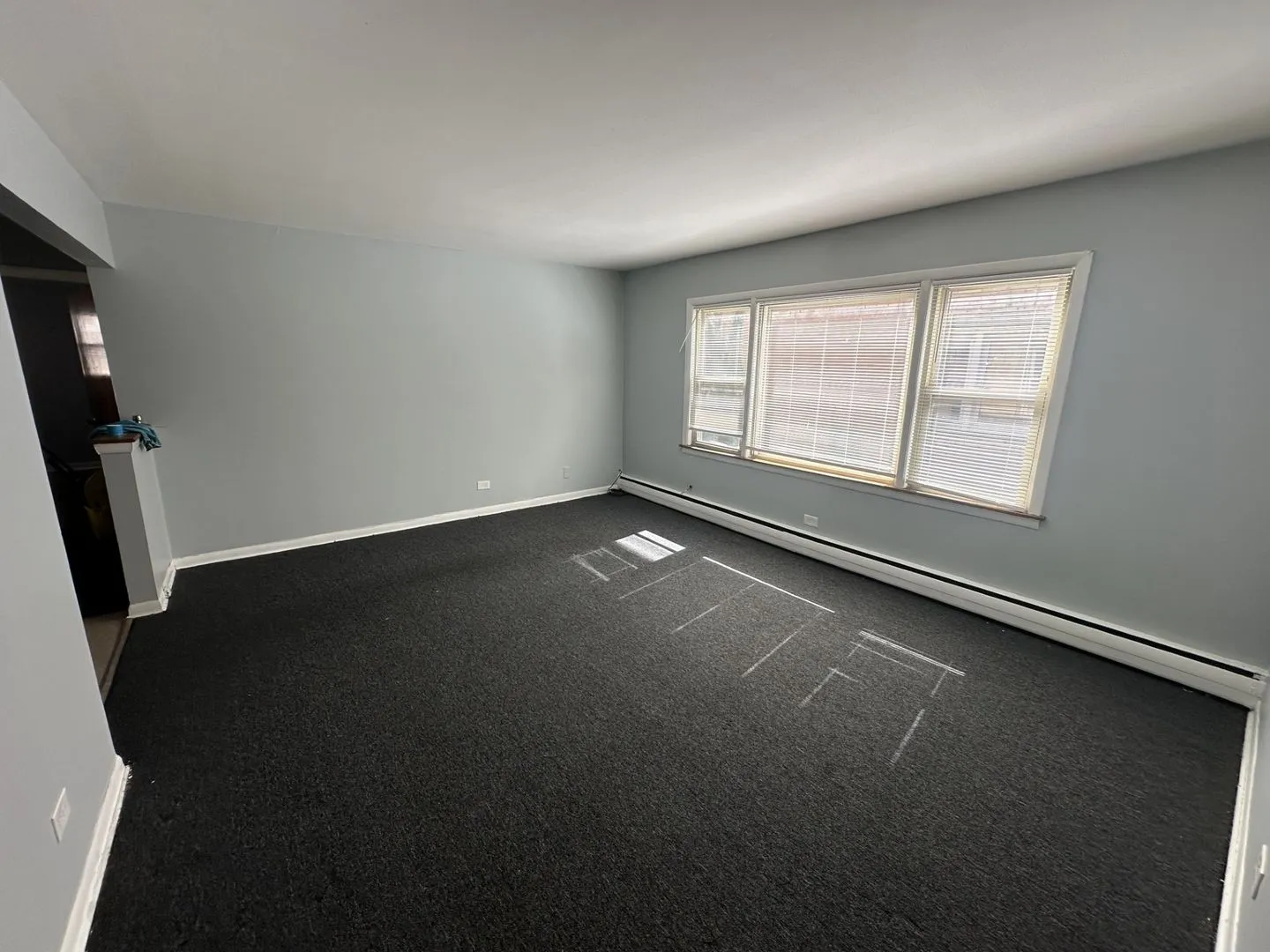 6711 S Chappel Ave, ,  60649, USA 60649-unit#2E-Chicago-IL
