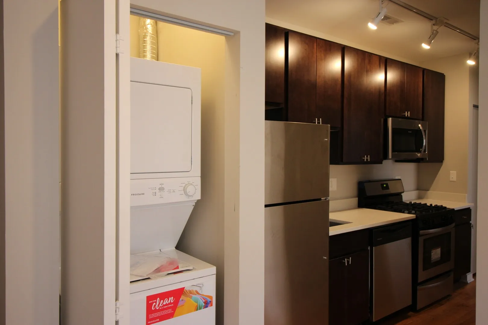3104 W Sunnyside Ave, , 60625, USA 60625-unit#3R-Chicago-IL
