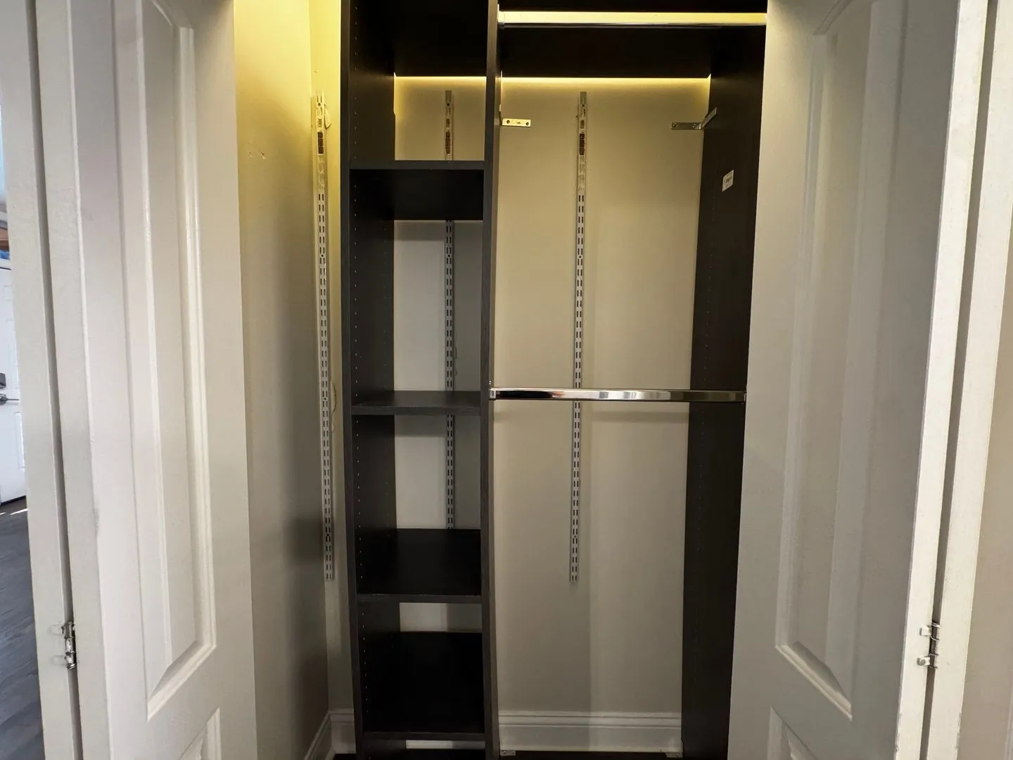 1381 W Greenleaf Ave, ,  60626, USA 60626-unit#3S-Chicago-IL