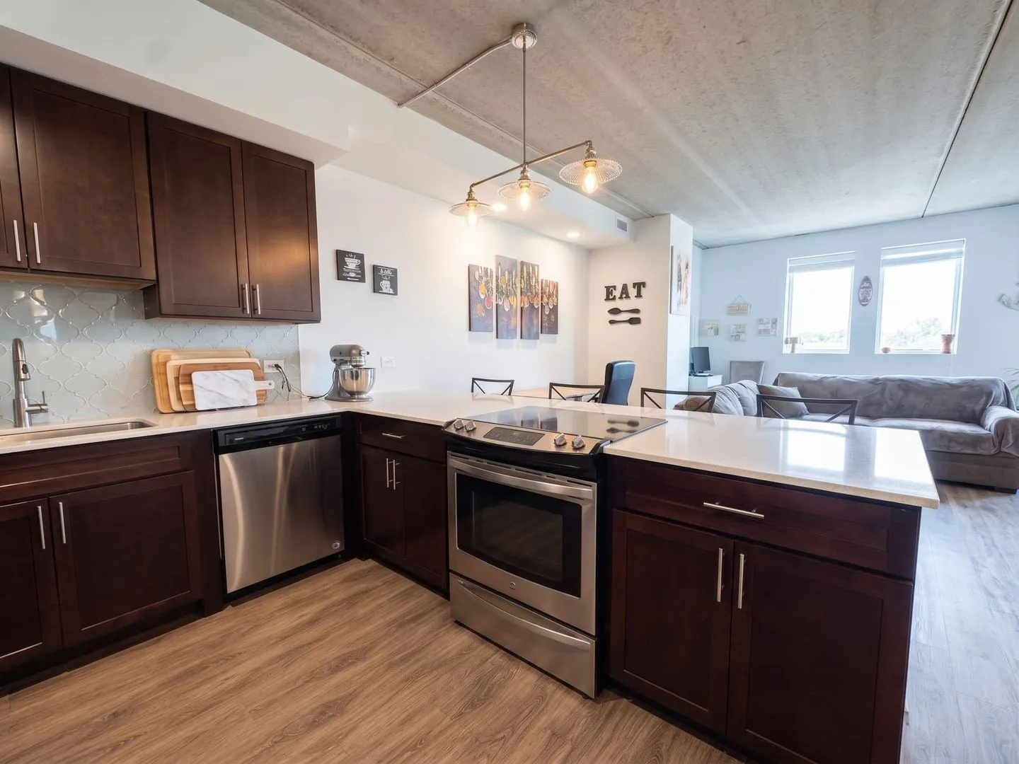 1323 W Morse Ave, , 60626, USA 60626-unit#709-Chicago-IL