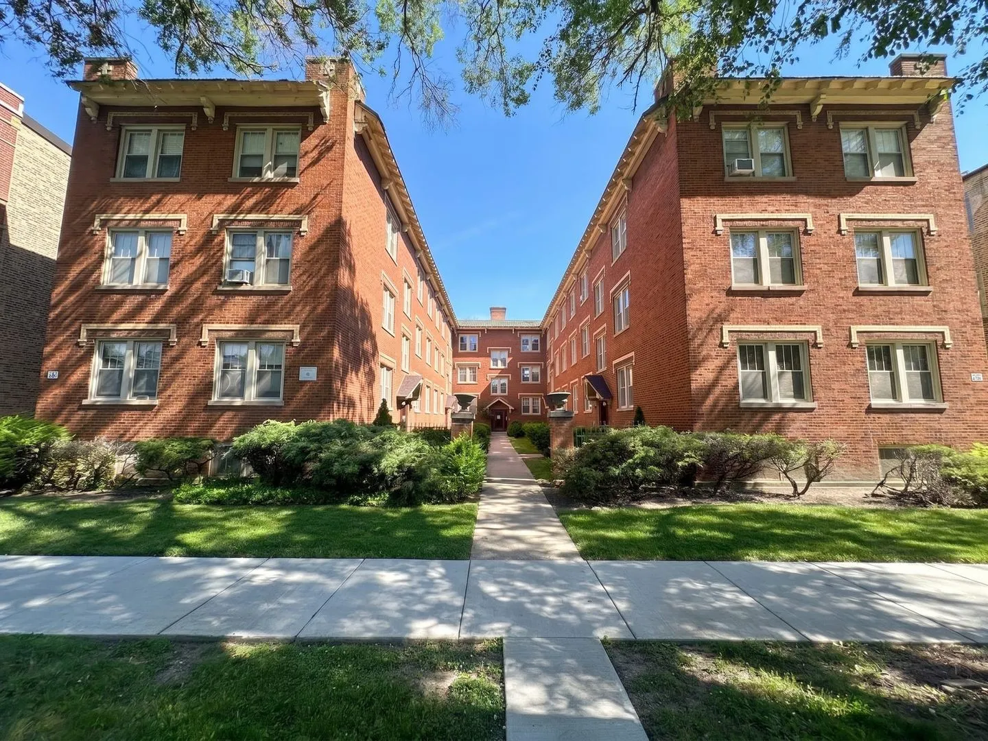 4828 W Hutchinson St, , 60641, USA 60641-unit#2W-Chicago-IL