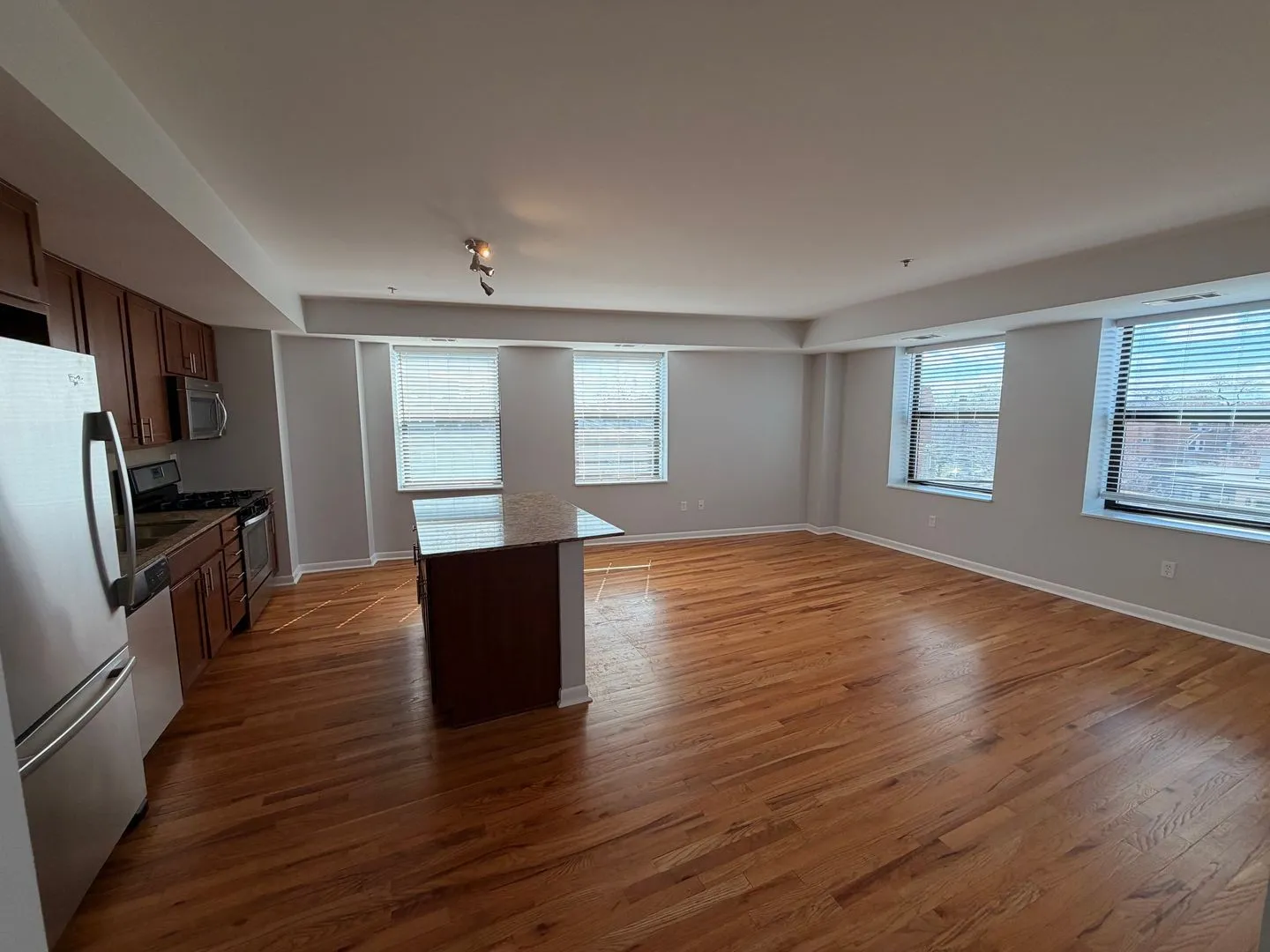 1337 W Fargo Ave, ,  60626, USA 60626-unit#204-Chicago-IL