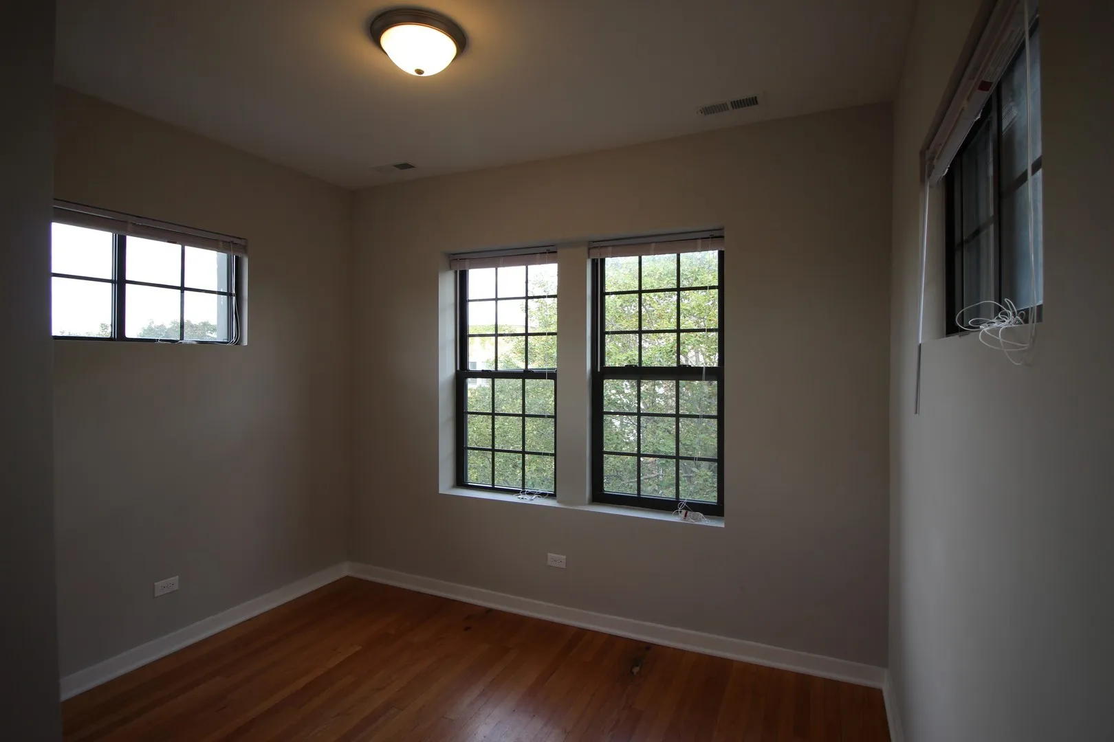 3102 W Sunnyside Ave, ,  60625, USA 60625-unit#3-Chicago-IL