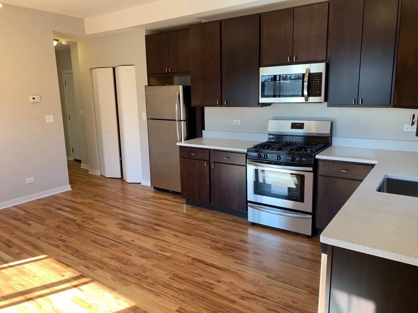 4611 N Kedzie Ave, , 60625, USA 60625-unit#3E-Chicago-IL