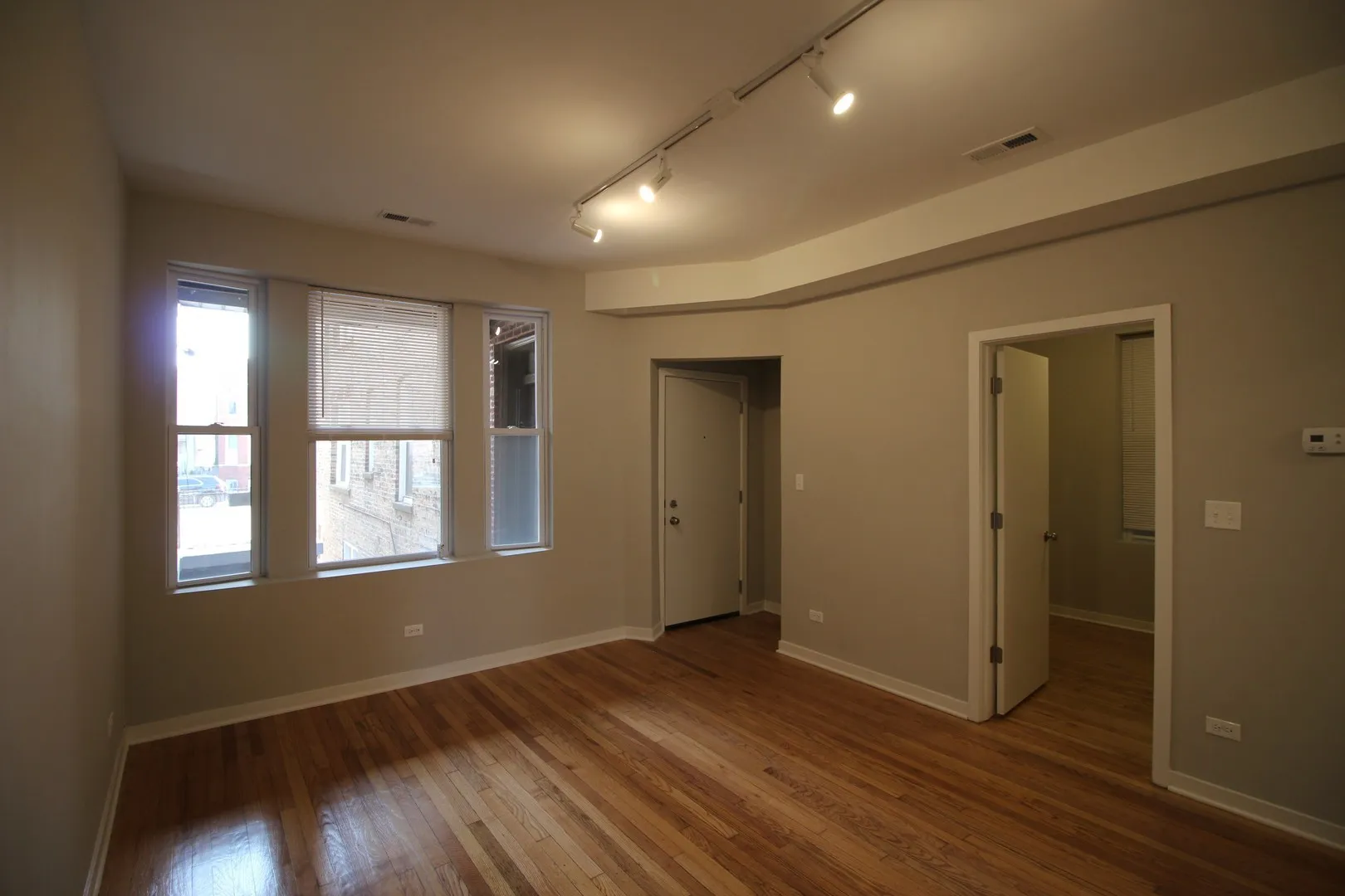 3644 W Diversey Ave, ,  60647, USA 60647-unit#3R-Chicago-IL