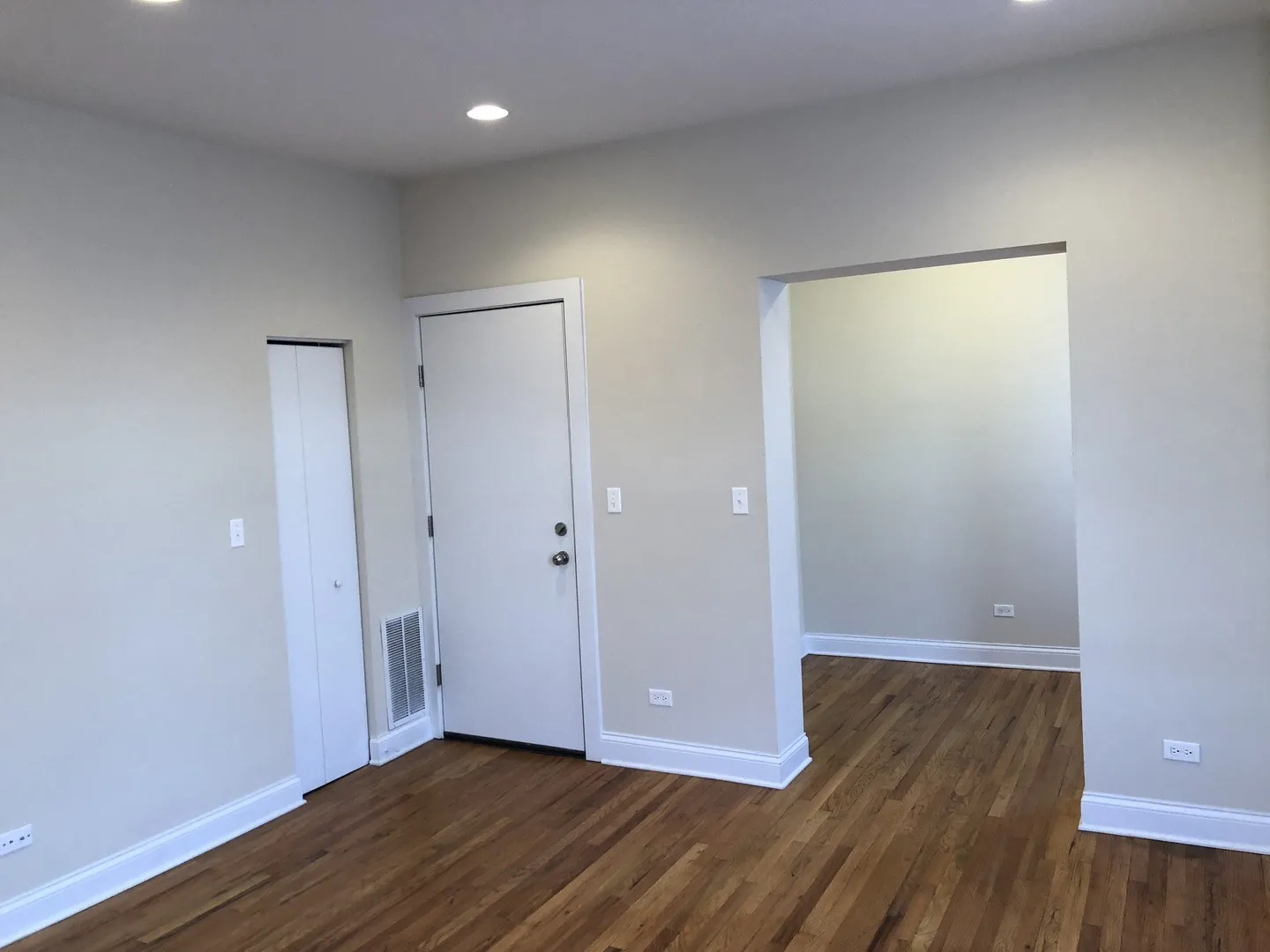 5407 N Ravenswood Ave, , 60640, USA 60640-unit#2R-Chicago-IL