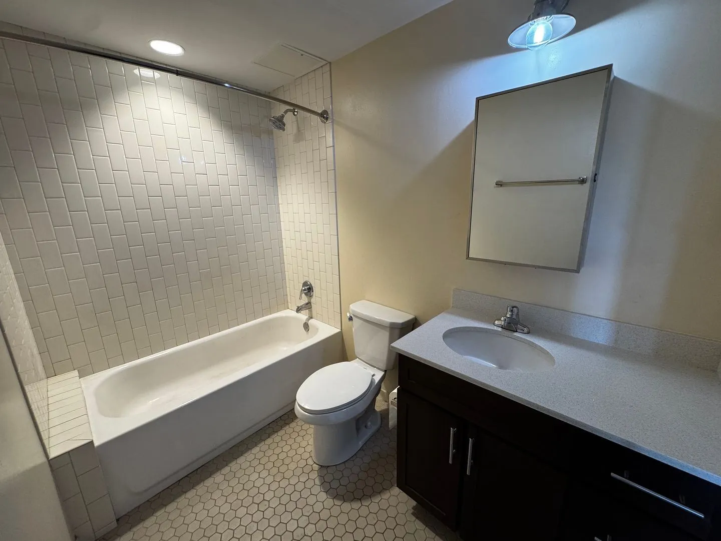 1323 W Morse Ave, , 60626, USA 60626-unit#708-Chicago-IL