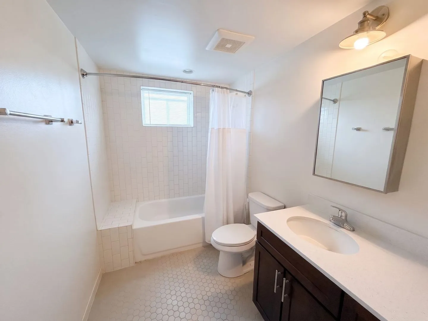 1323 W Morse Ave, , 60626, USA 60626-unit#810-Chicago-IL