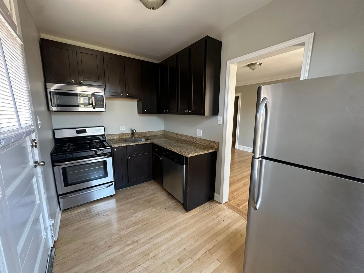 2337 W Rosemont Ave, ,  60659, USA 60659-unit#3-Chicago-IL