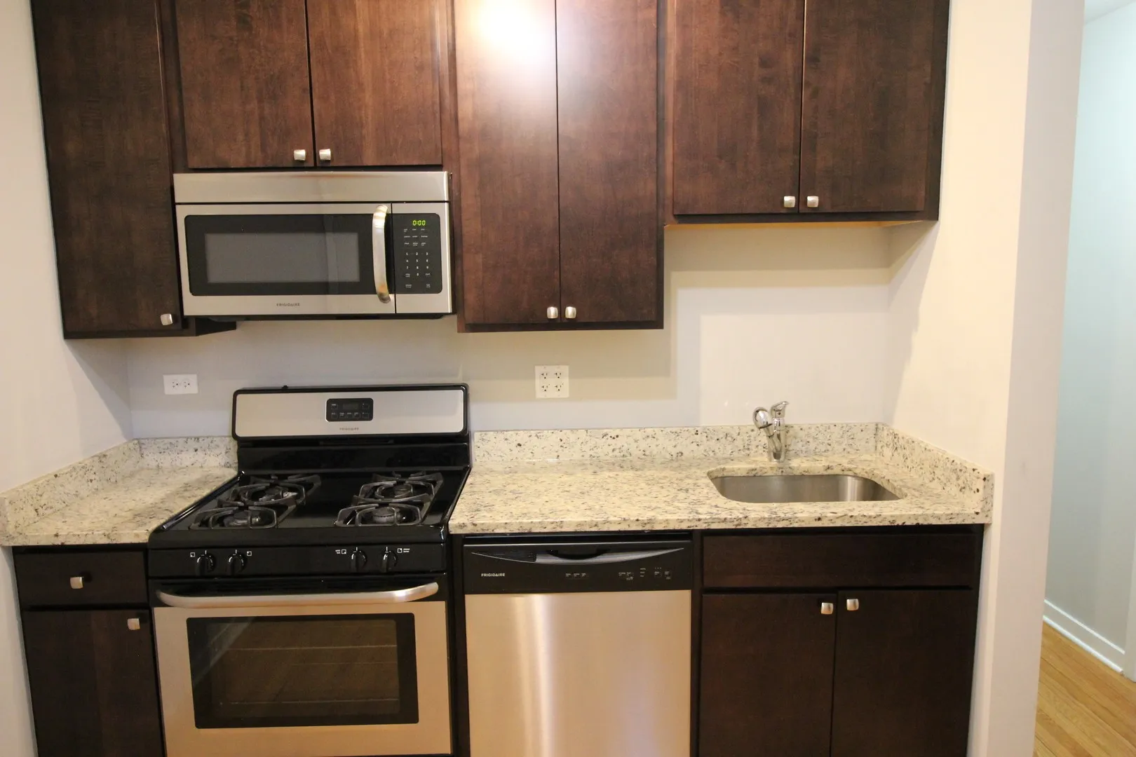 2321 W Arthur Ave, ,  60645, USA 60645-unit#3-Chicago-IL