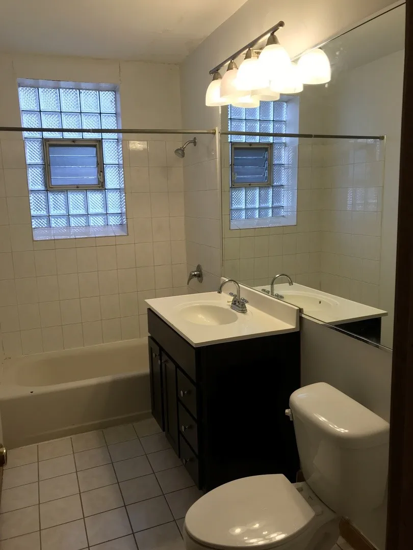 4933 N Kedzie Ave, , 60625, USA 60625-unit#2E-Chicago-IL