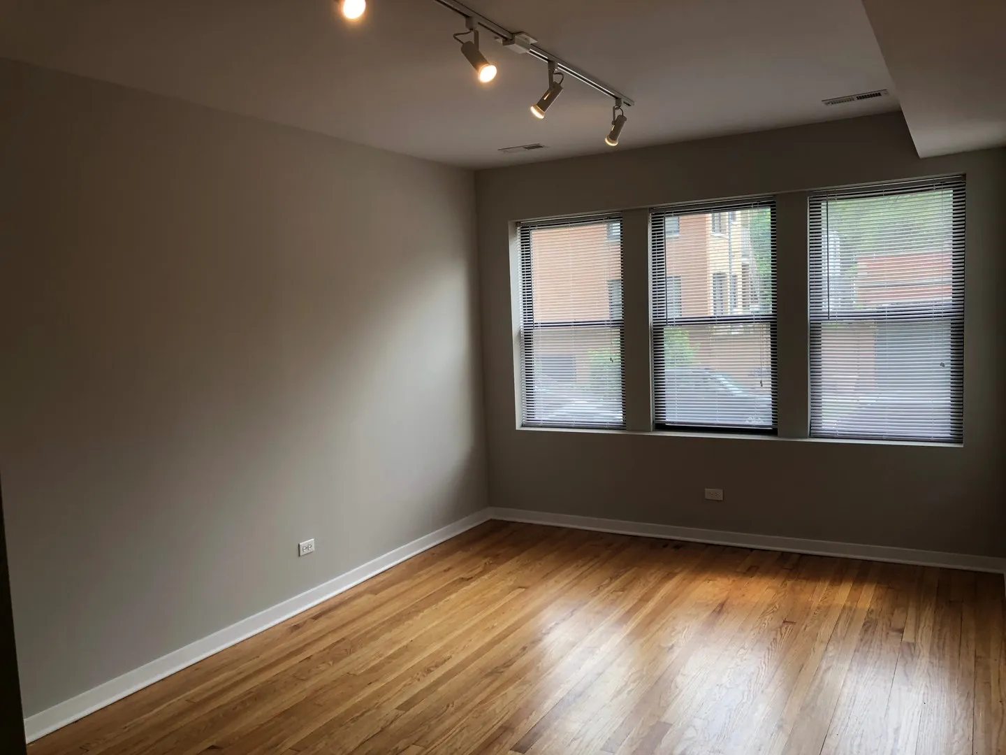 2440 W North Shore Ave, ,  60645, USA 60645-unit#1E-Chicago-IL