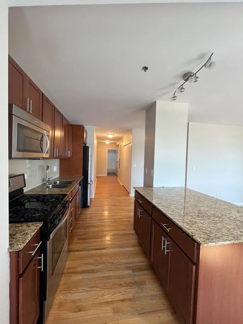 1337 W Fargo Ave, ,  60626, USA 60626-unit#703-Chicago-IL