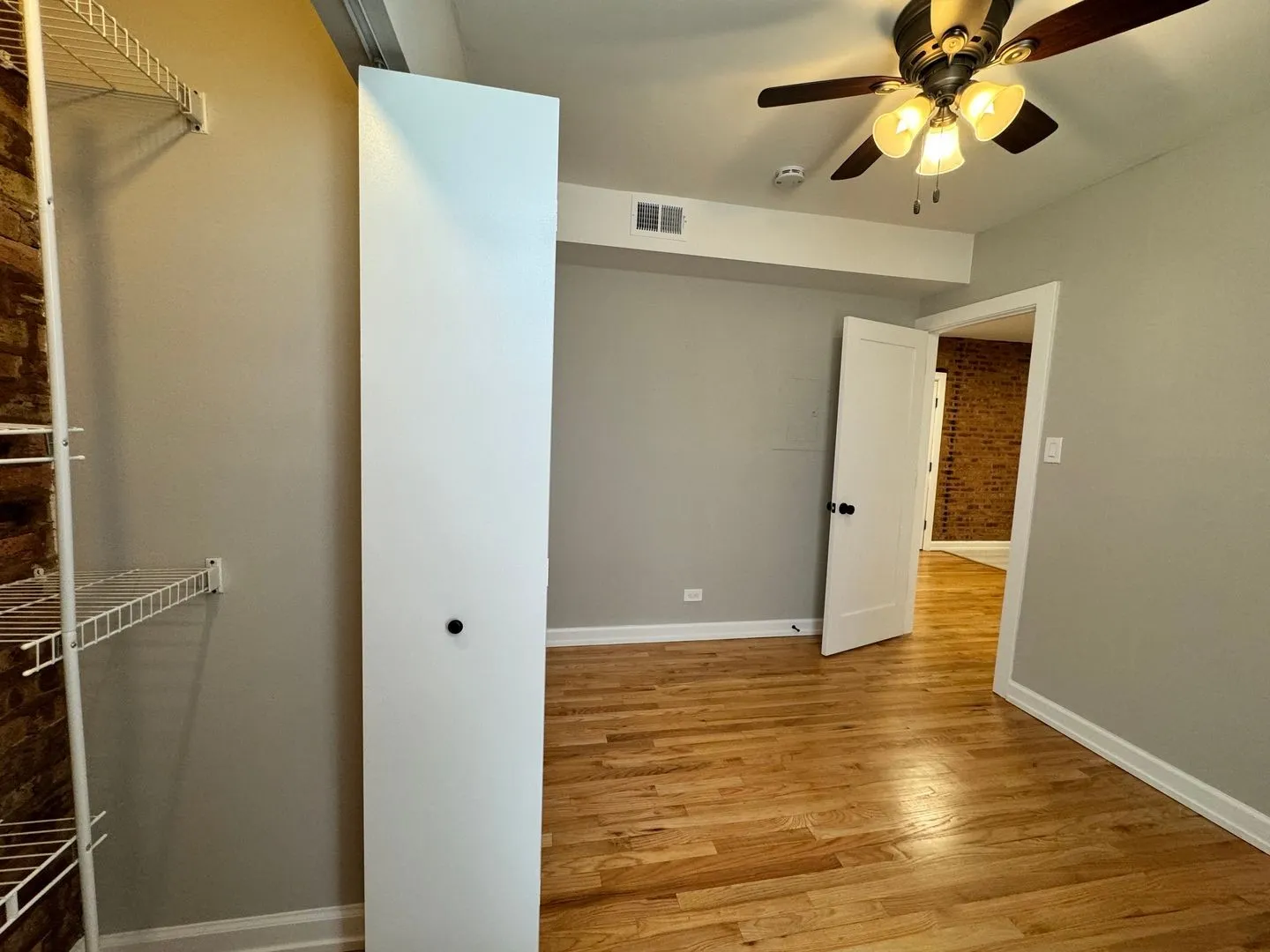 4931 N Kedzie Ave, , 60625, USA 60625-unit#2E-Chicago-IL