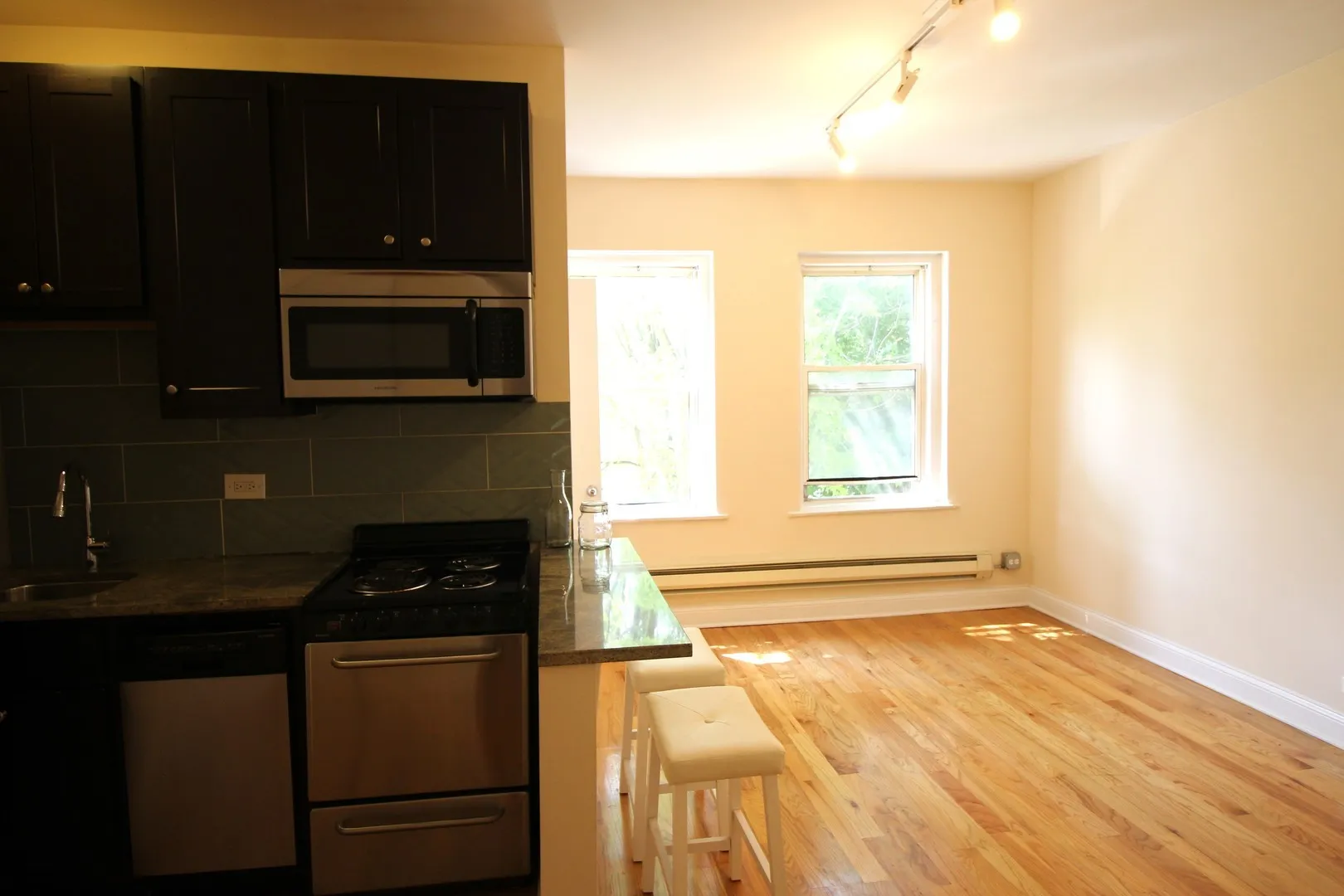 1210 W Granville Ave, , 60660, USA 60660-unit#300-Chicago-IL