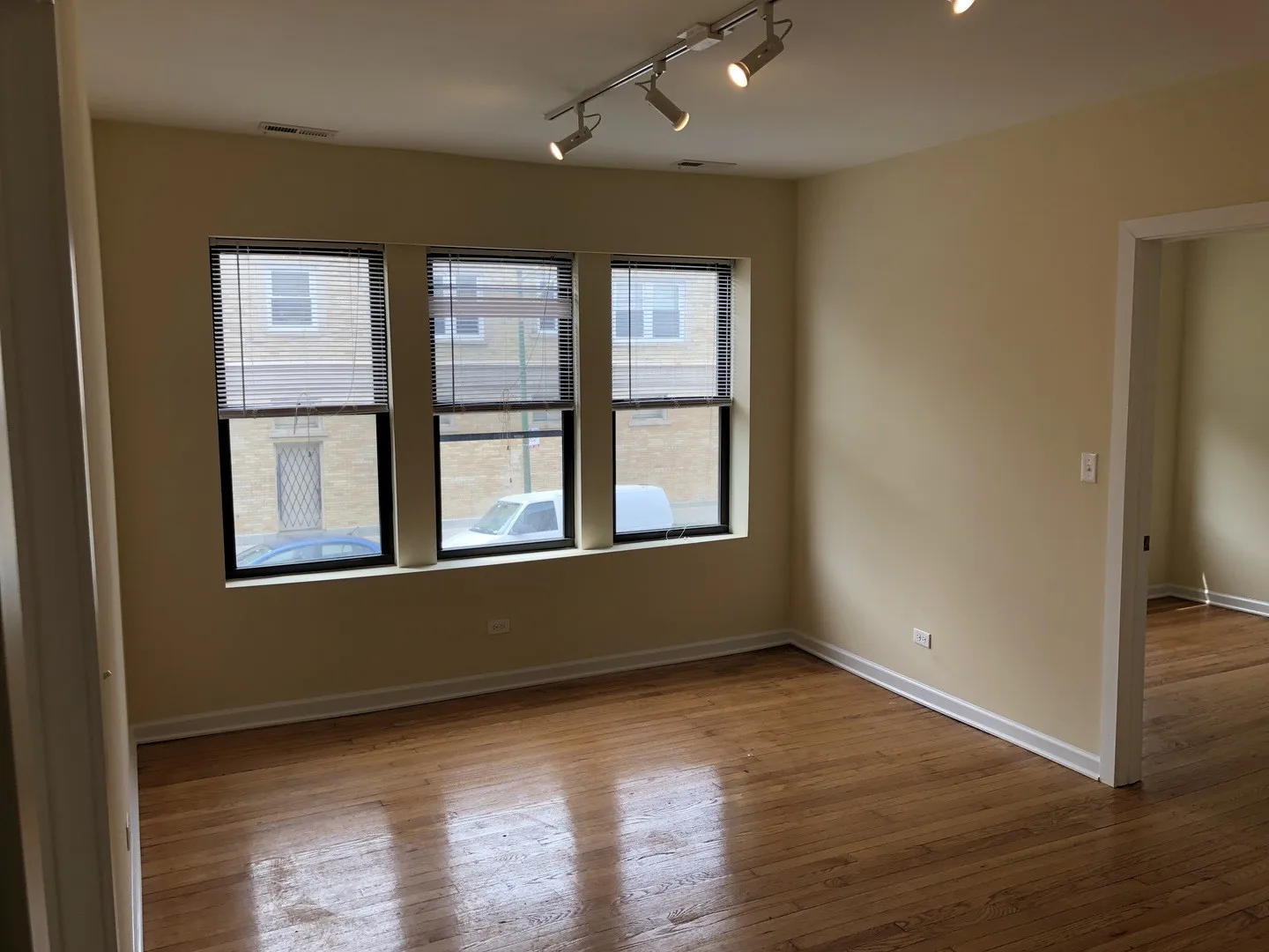 4751 N Troy St, , 60625, USA 60625-unit#1W-Chicago-IL