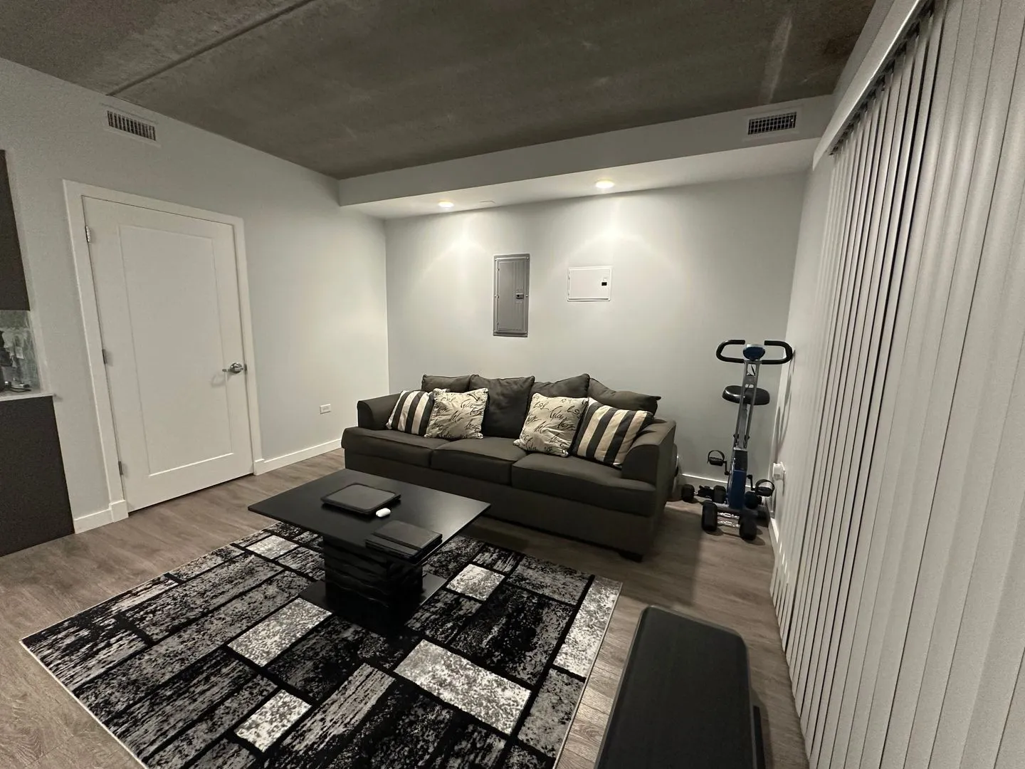 1323 W Morse Ave, ,  60626, USA 60626-unit#506-Chicago-IL