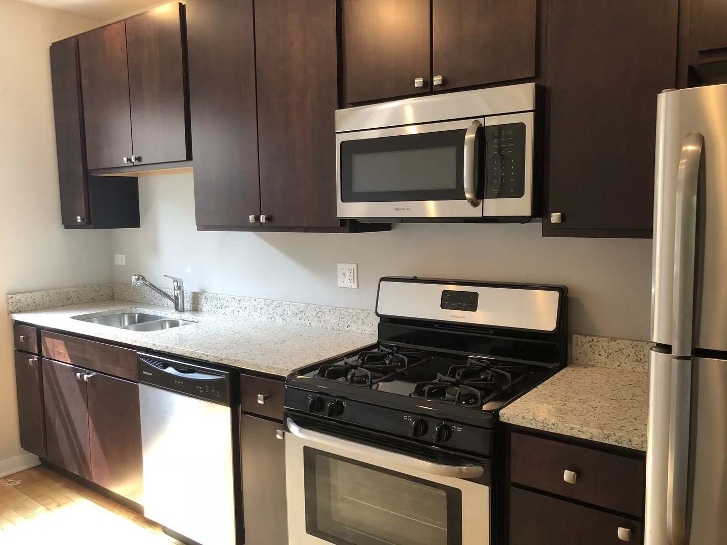 6704 N Artesian Ave, , 60645, USA 60645-unit#2N-Chicago-IL