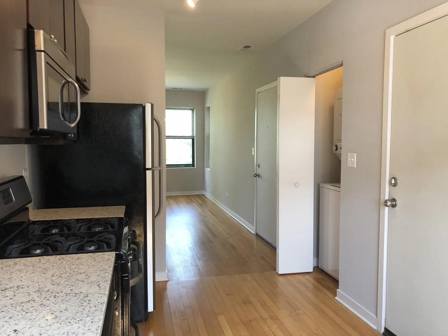 6704 N Artesian Ave, , 60645, USA 60645-unit#2N-Chicago-IL