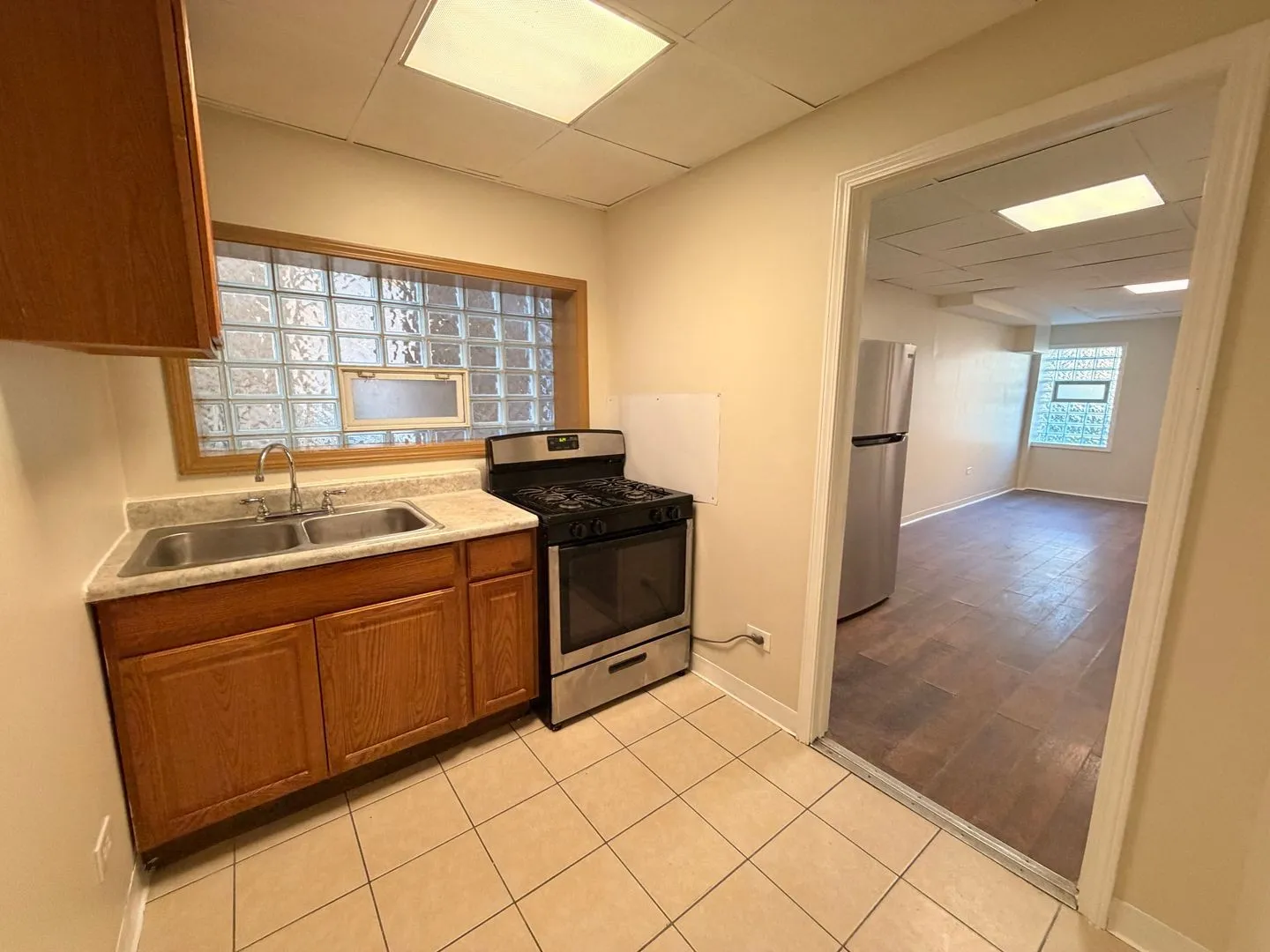 6121 N Fairfield Ave, , 60659, USA 60659-unit#GDN-Chicago-IL