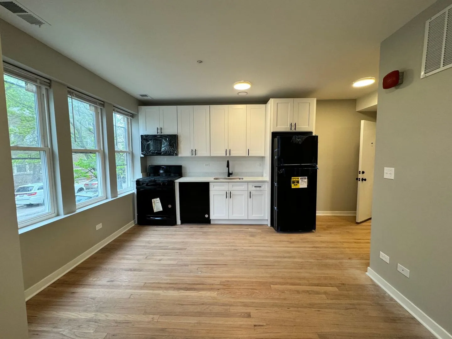 3055 W Leland Ave, ,  60625, USA 60625-unit#109-Chicago-IL