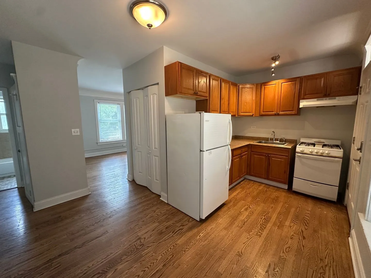7021 N Glenwood Ave, , 60626, USA 60626-unit#3S-Chicago-IL