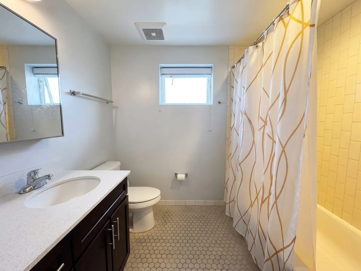 1323 W Morse Ave, , 60626, USA 60626-unit#709-Chicago-IL
