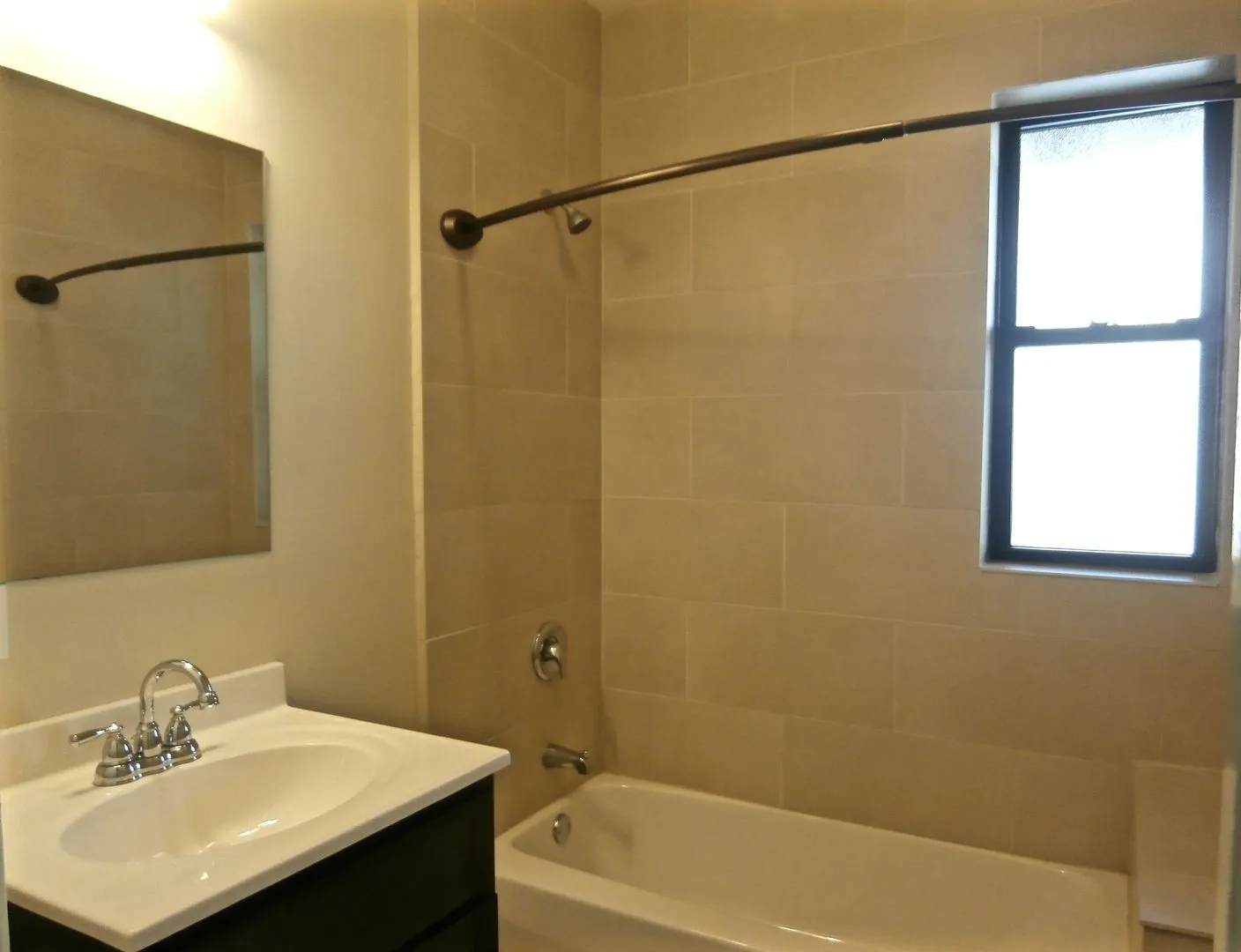 2410 W Winnemac Ave, ,  60625, USA 60625-unit#2-Chicago-IL