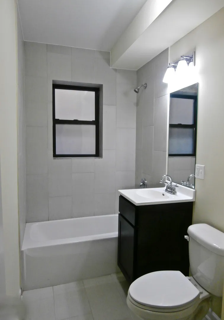 4746 N Sacramento Ave, , 60625, USA 60625-unit#3W-Chicago-IL