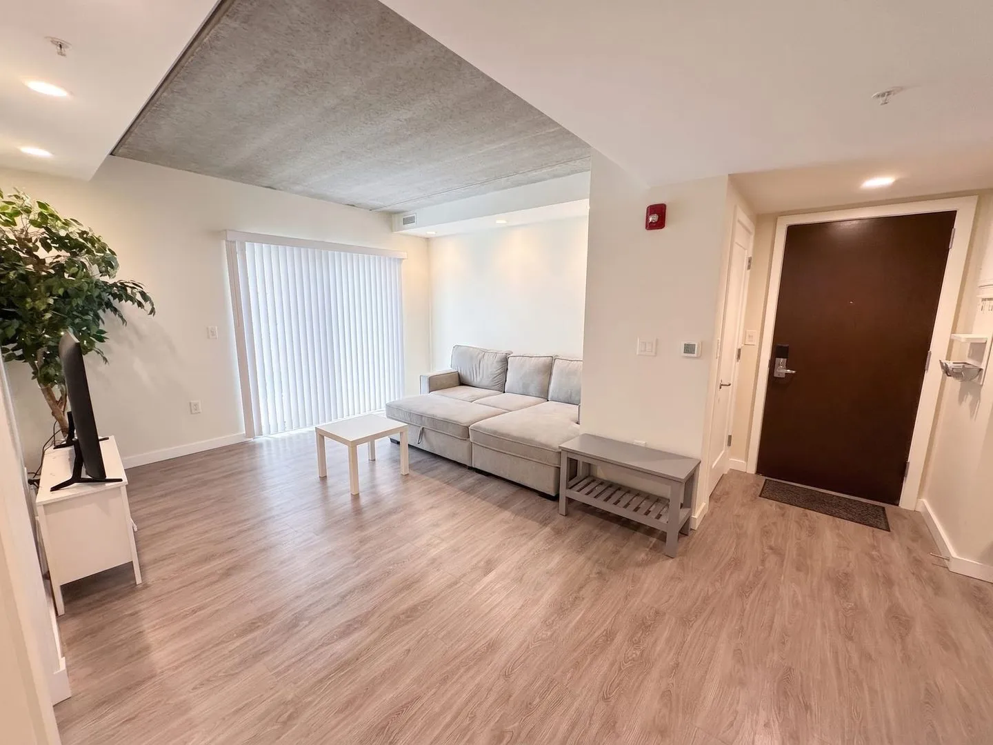 1323 W Morse Ave, , 60626, USA 60626-unit#810-Chicago-IL