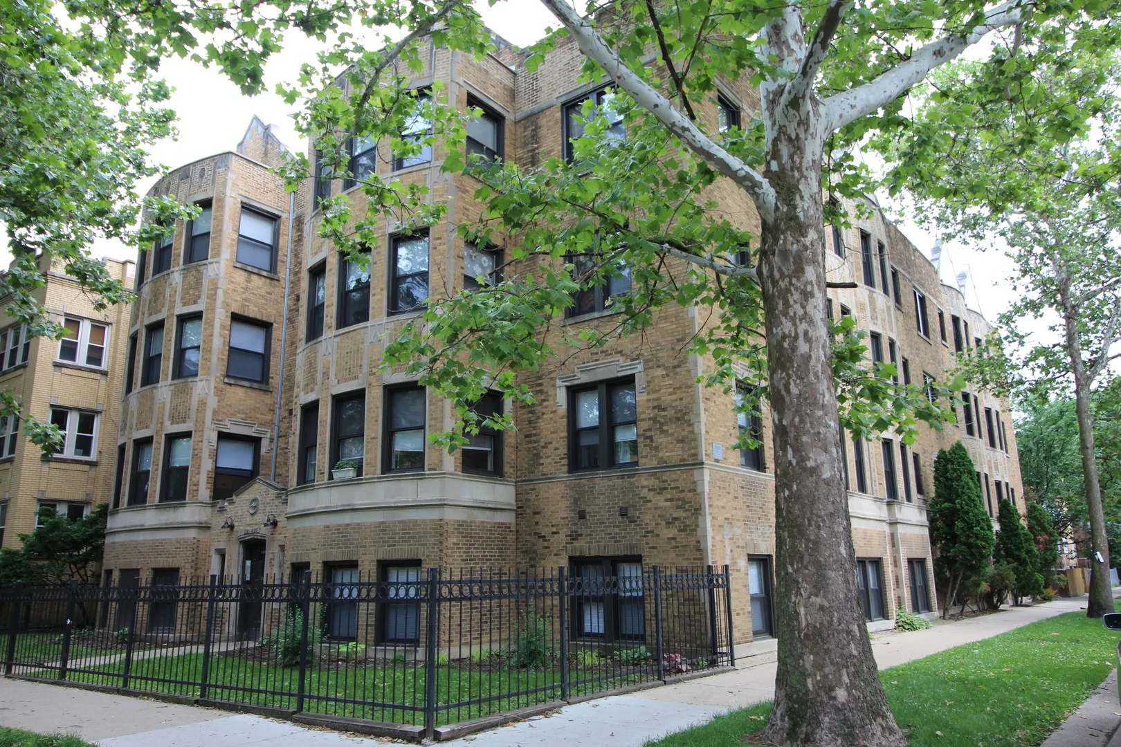 6449 N Claremont Ave, , 60645, USA 60645-unit#3-Chicago-IL