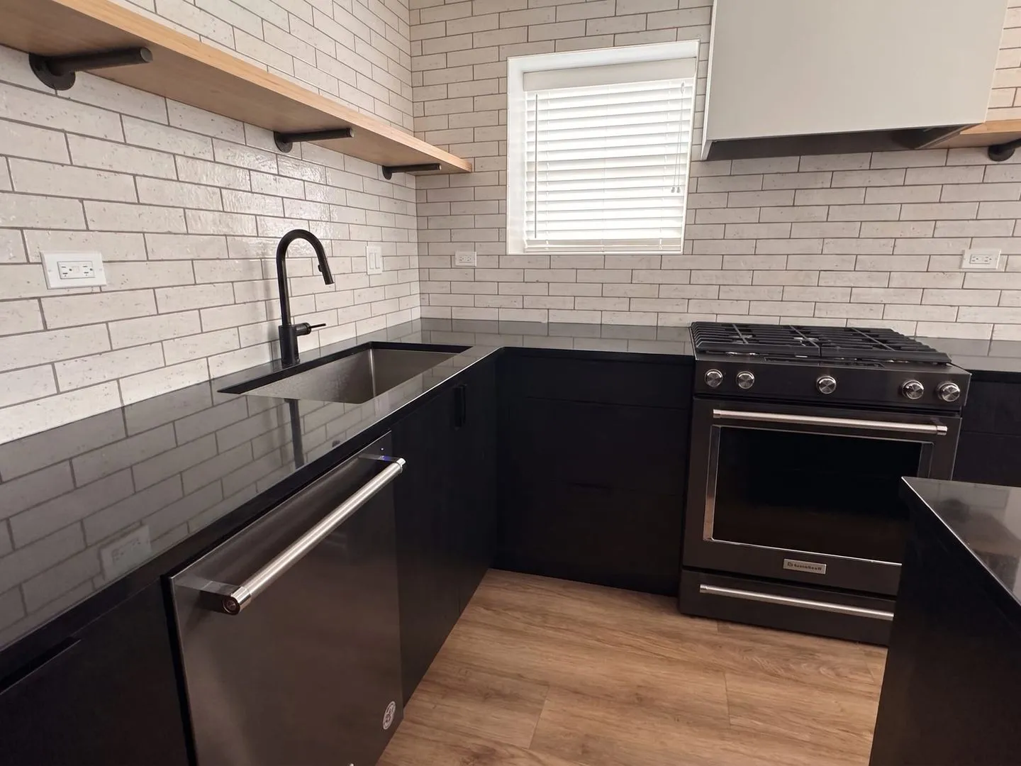 834 W Waveland Ave, ,  60613, USA 60613-unit#GDN-Chicago-IL