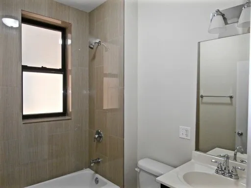 2612 W Augusta Blvd, ,  60622, USA 60622-unit#3F-Chicago-IL