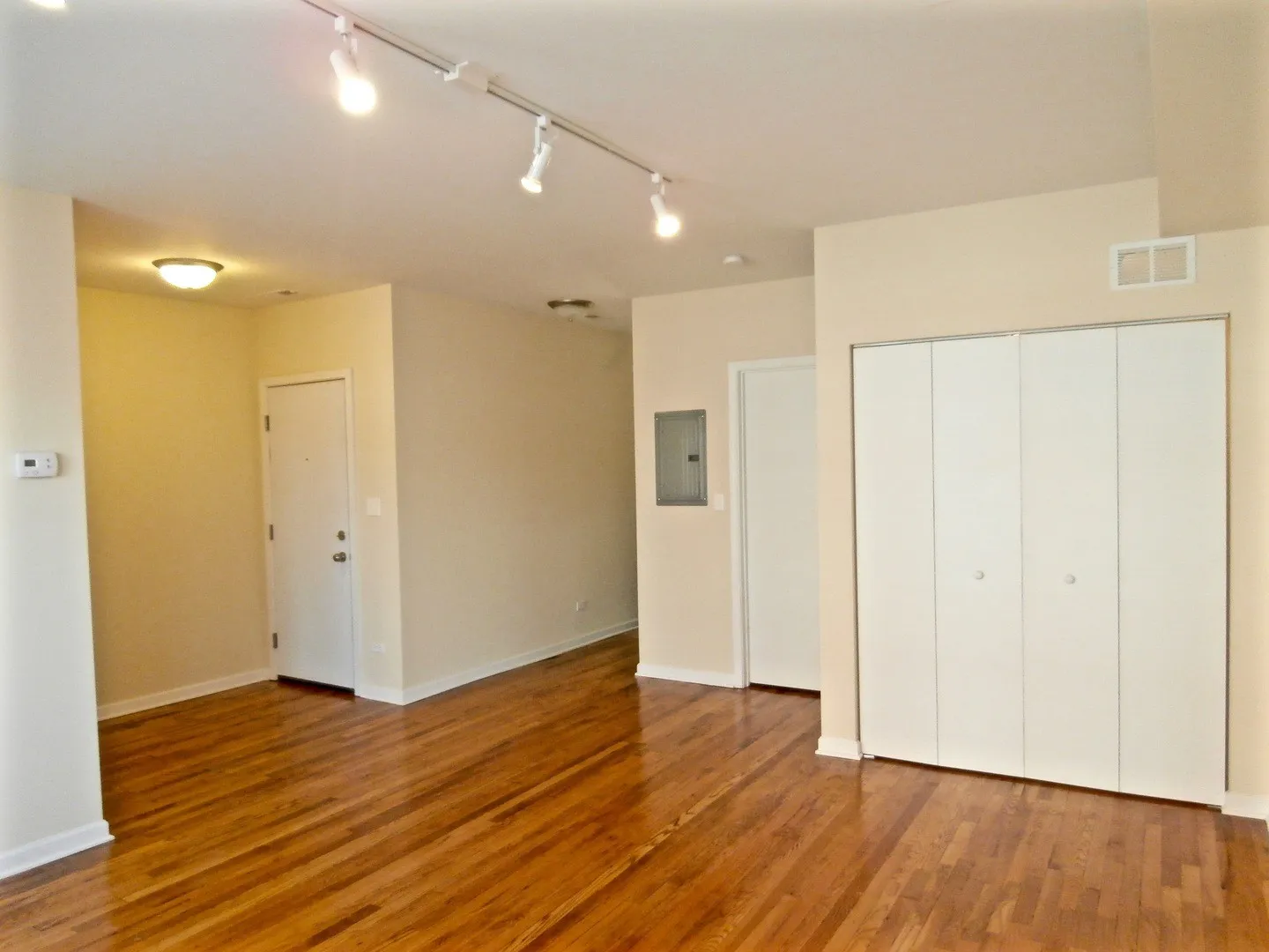 3003 W Lawrence Ave, ,  60625, USA 60625-unit#2W-Chicago-IL