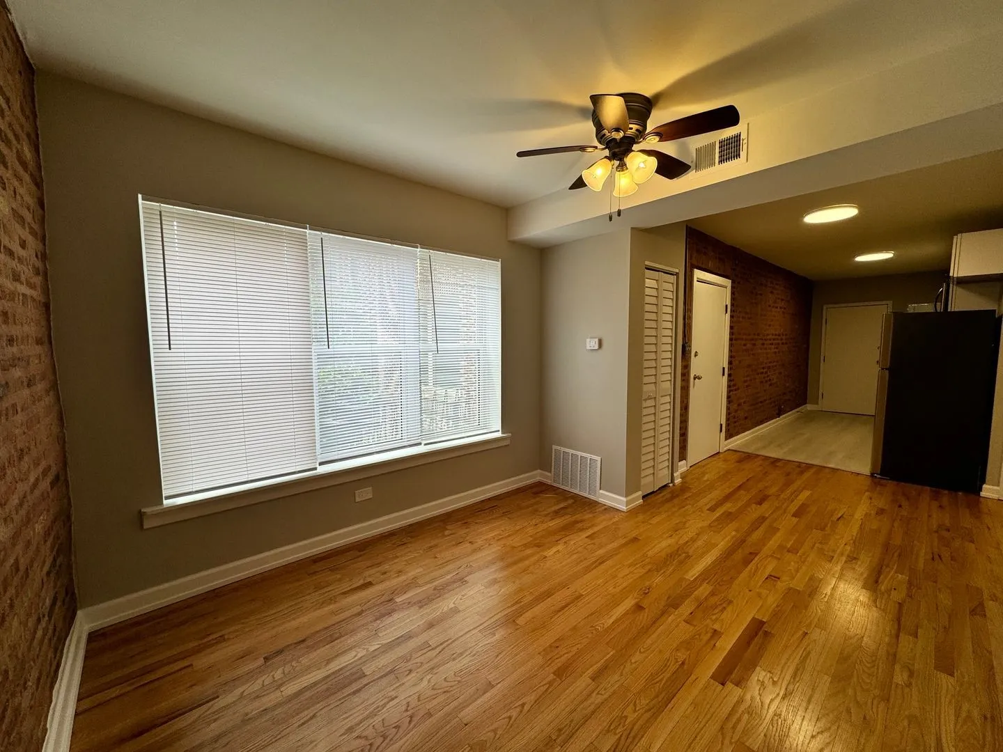 4931 N Kedzie Ave, , 60625, USA 60625-unit#2E-Chicago-IL