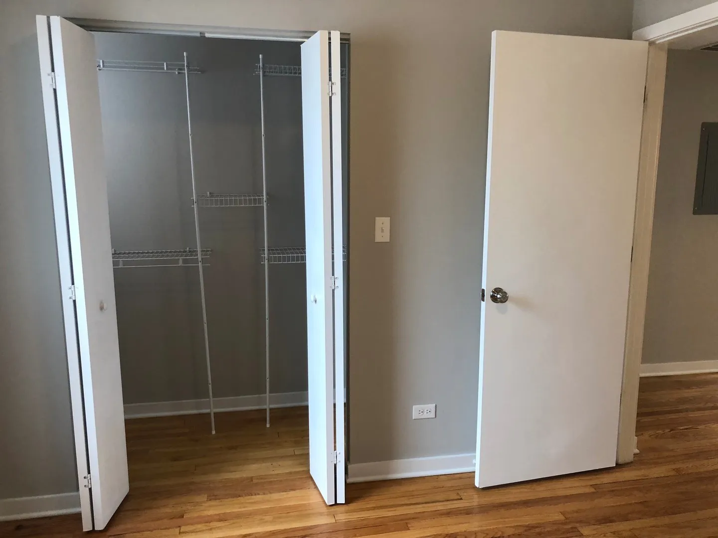 2440 W North Shore Ave, ,  60645, USA 60645-unit#1E-Chicago-IL