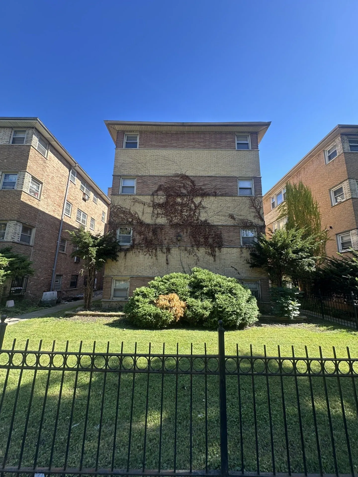 6711 S Chappel Ave, ,  60649, USA 60649-unit#3W-Chicago-IL