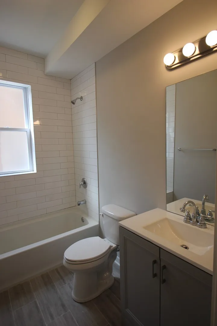 3644 W Diversey Ave, ,  60647, USA 60647-unit#3F-Chicago-IL