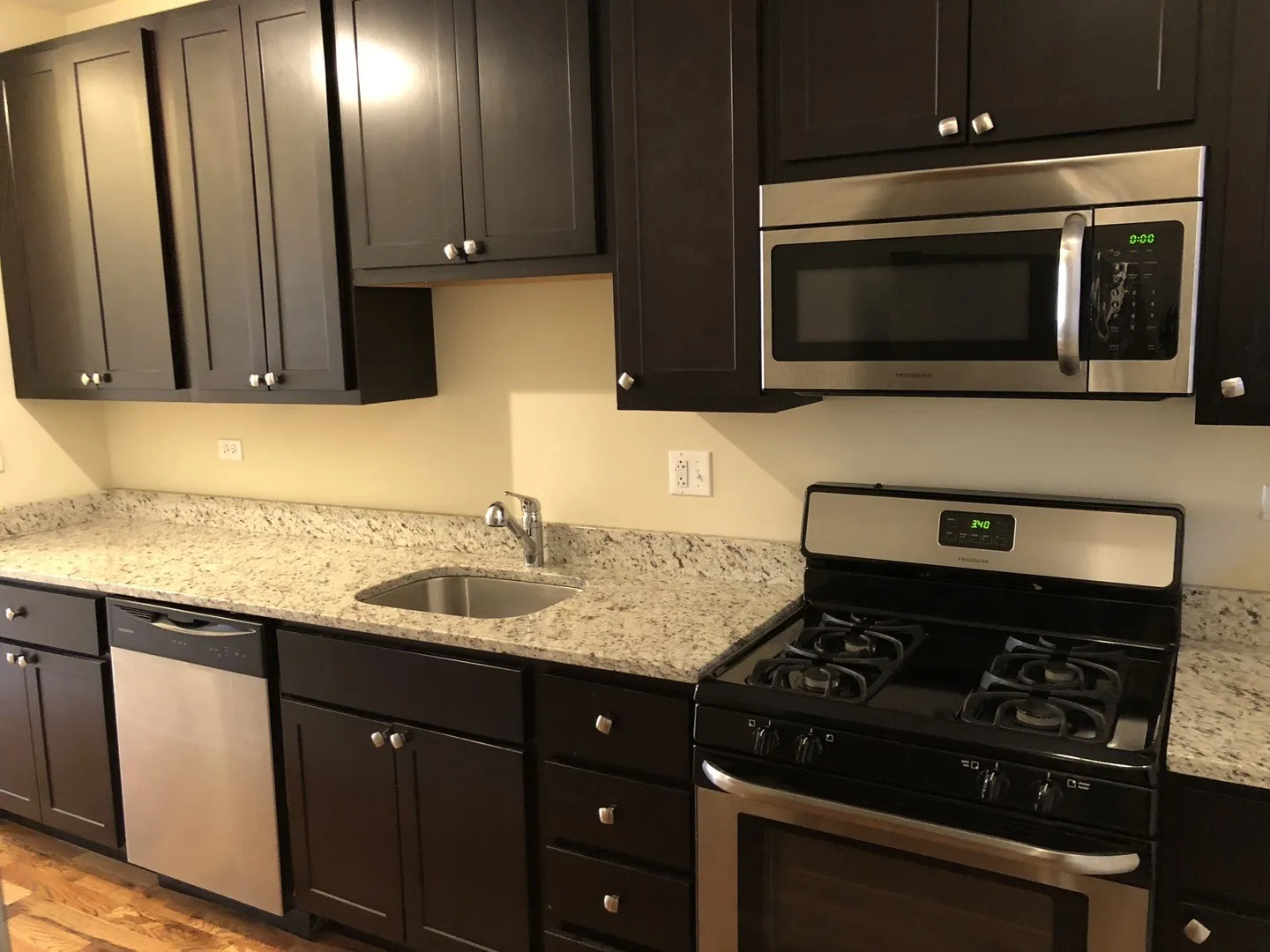 3005 W Lawrence Ave, ,  60625, USA 60625-unit#2E-Chicago-IL