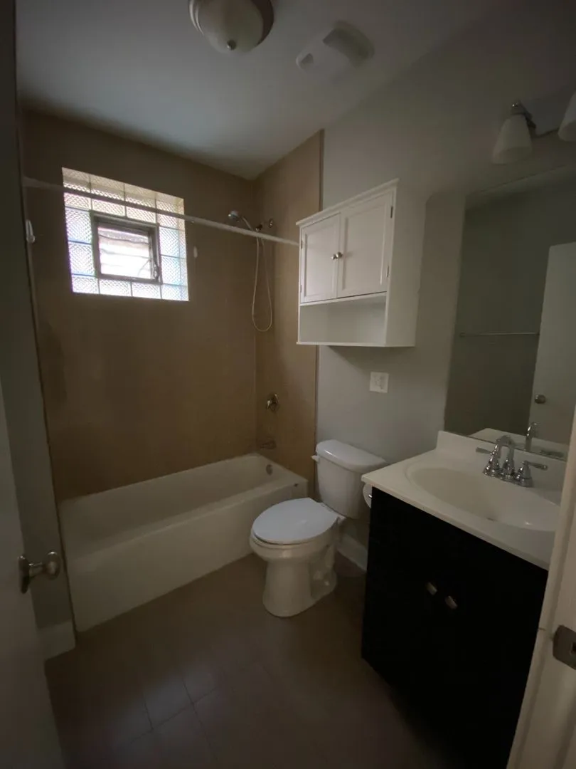 2540 W Augusta Blvd, ,  60622, USA 60622-unit#2F-Chicago-IL