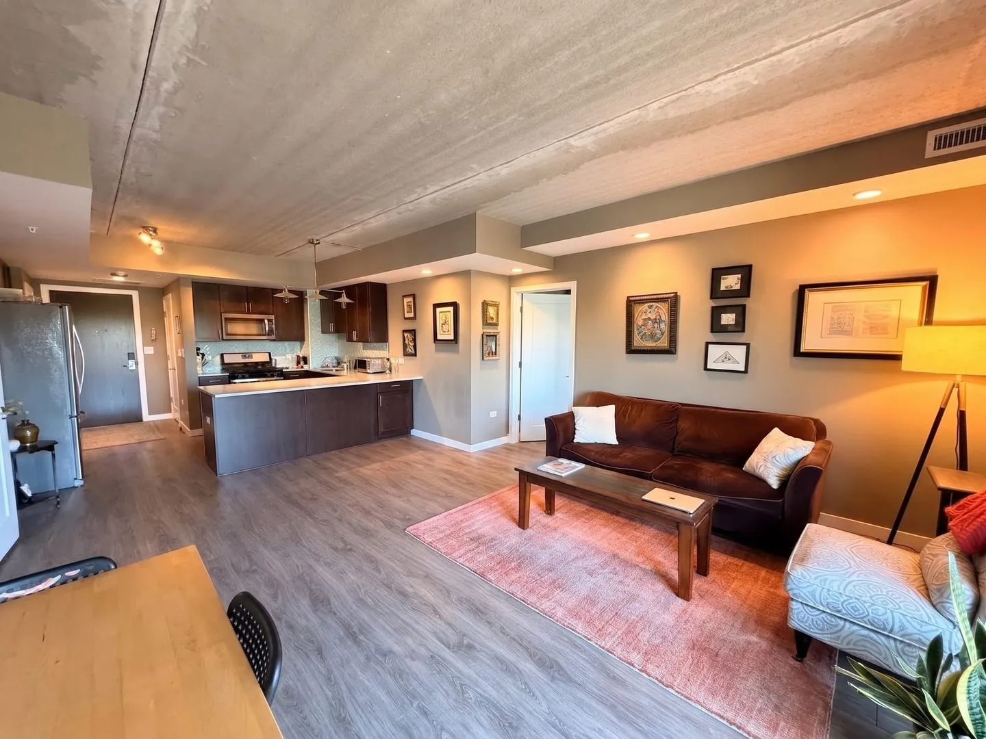 1323 W Morse Ave, ,  60626, USA 60626-unit#408-Chicago-IL