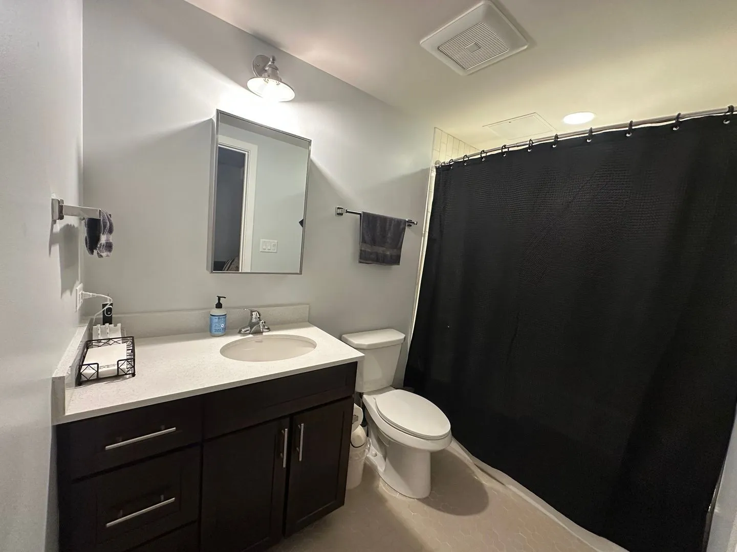 1323 W Morse Ave, , 60626, USA 60626-unit#410-Chicago-IL