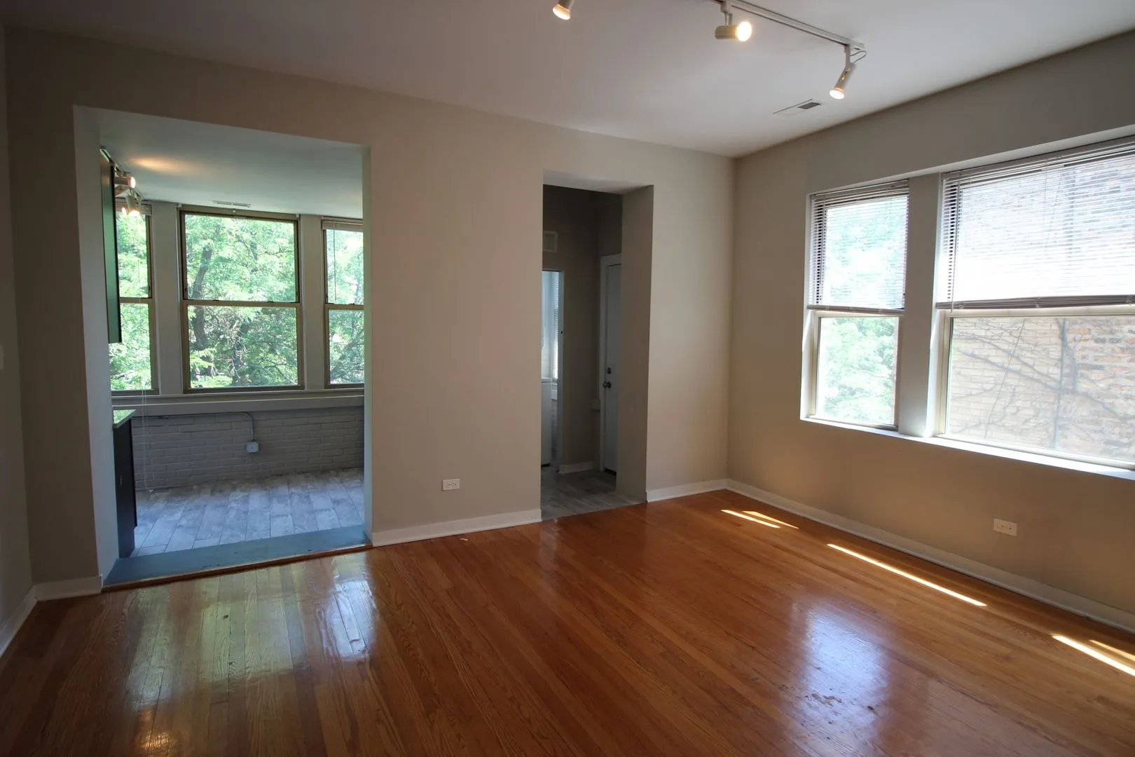 4740 Malden St, ,  60640, USA 60640-unit#3F-Chicago-IL