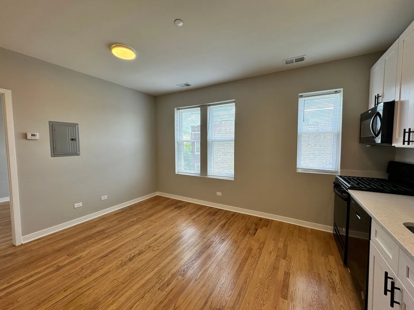 3051 W Leland Ave, , 60625, USA 60625-unit#304-Chicago-IL
