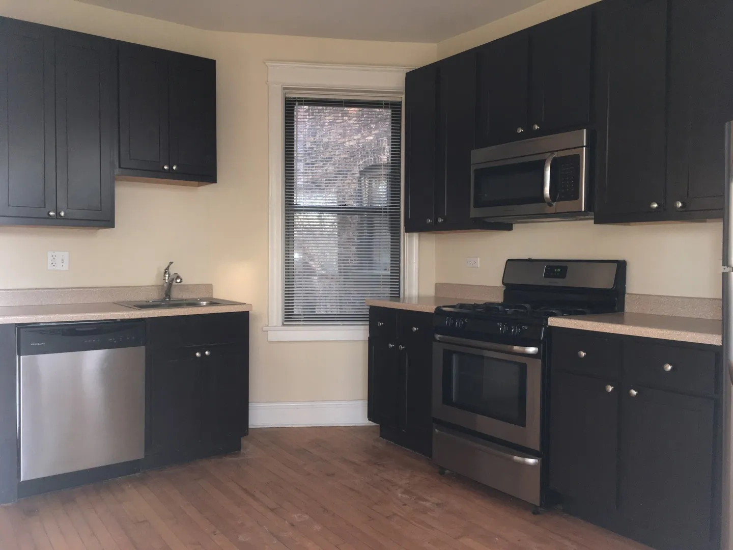 4132 N Pulaski Rd, ,  60641, USA 60641-unit#3N-Chicago-IL