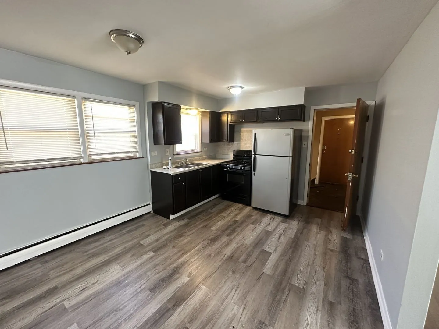 6711 S Chappel Ave, ,  60649, USA 60649-unit#3W-Chicago-IL