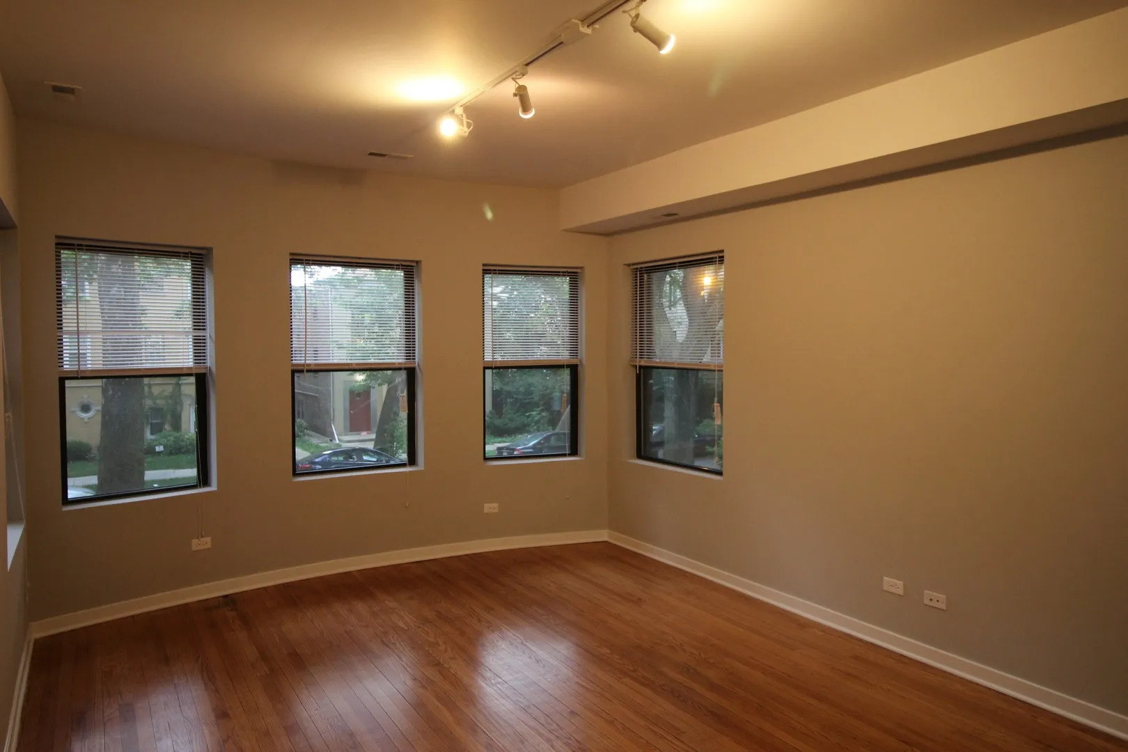 2321 W Arthur Ave, ,  60645, USA 60645-unit#3-Chicago-IL