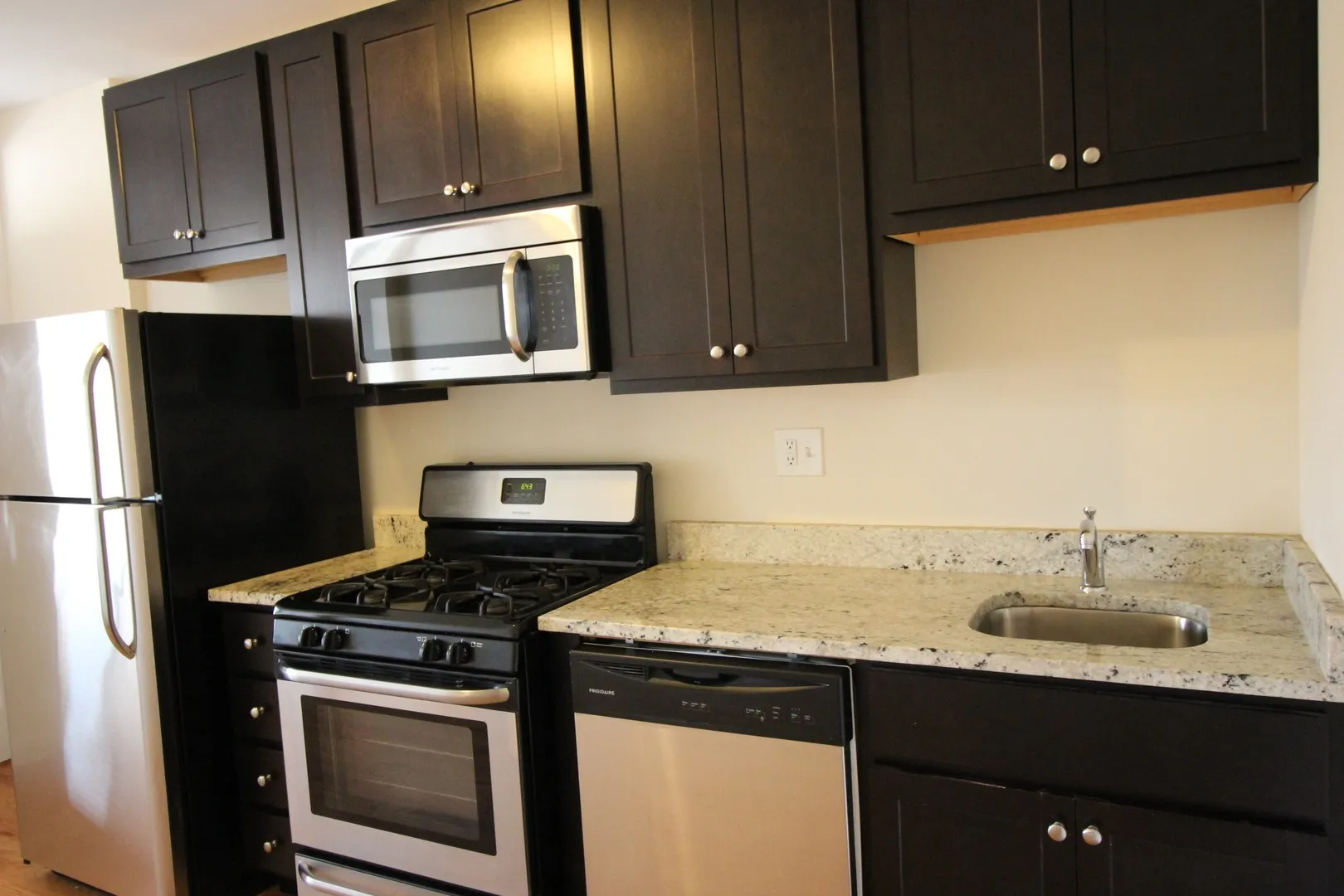 W Lawrence Ave, , 60625, USA 60625-unit#2-Chicago-IL