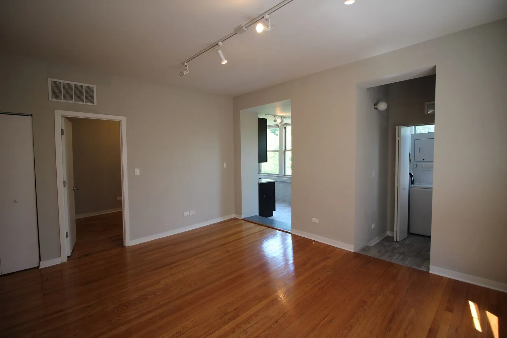 4740 Malden St, ,  60640, USA 60640-unit#3F-Chicago-IL